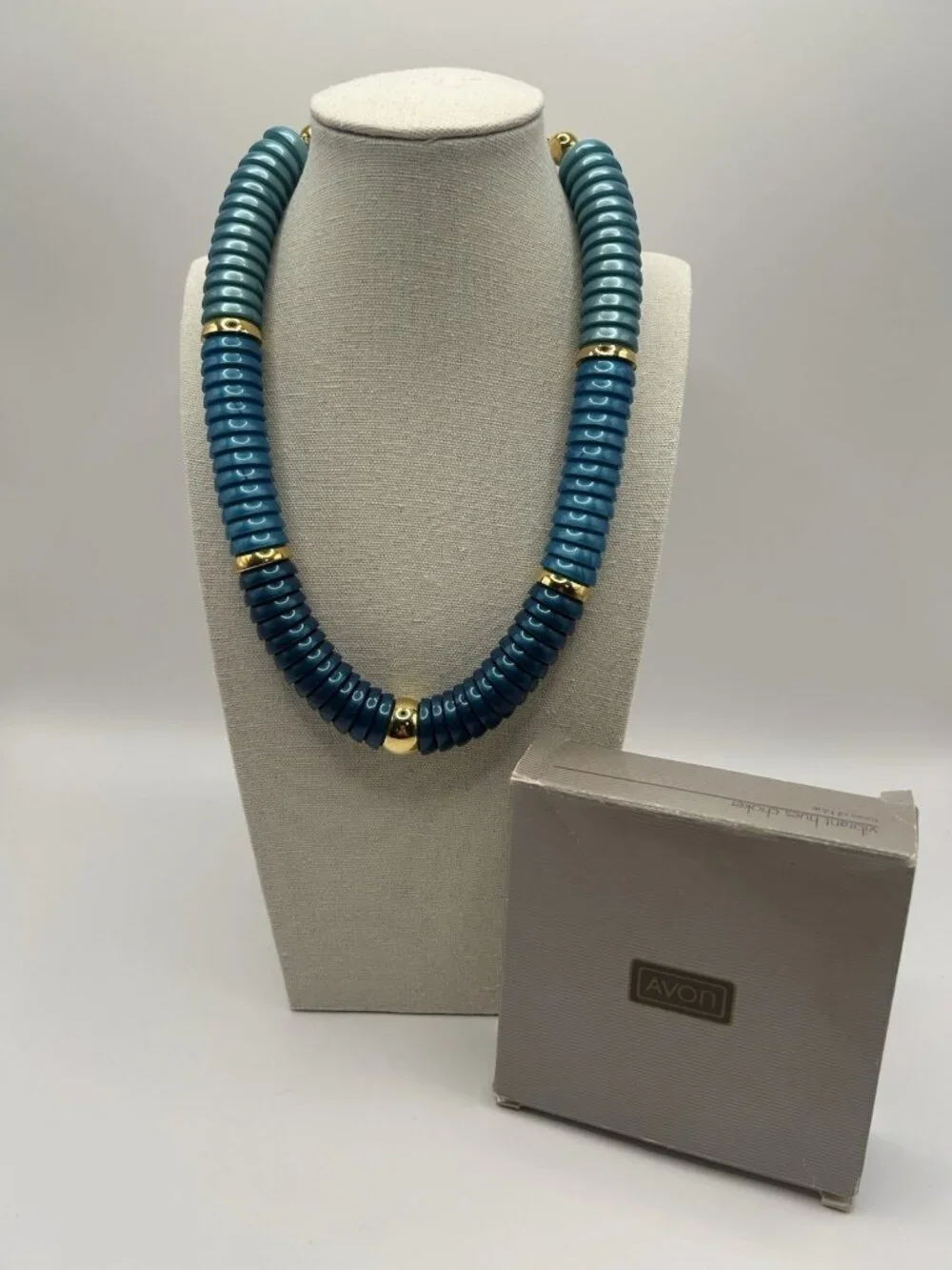 Vintage Avon Necklace Blue Vibrant Hues Choker Ombre Stacked Dome Acrylic